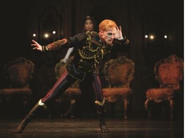 XP_Scheme's tweet photo. Mon 15 Oct - Experience @TheRoyalBallet 's presentation of Mayerling on screen@lightcambridge.  One of the most demanding roles ever created for a male dancer. Its haunting, intense &amp; passionate. View the points/ offers available: https://t.co/swPDBxgLMK https://t.co/m7CjzZ3WhK