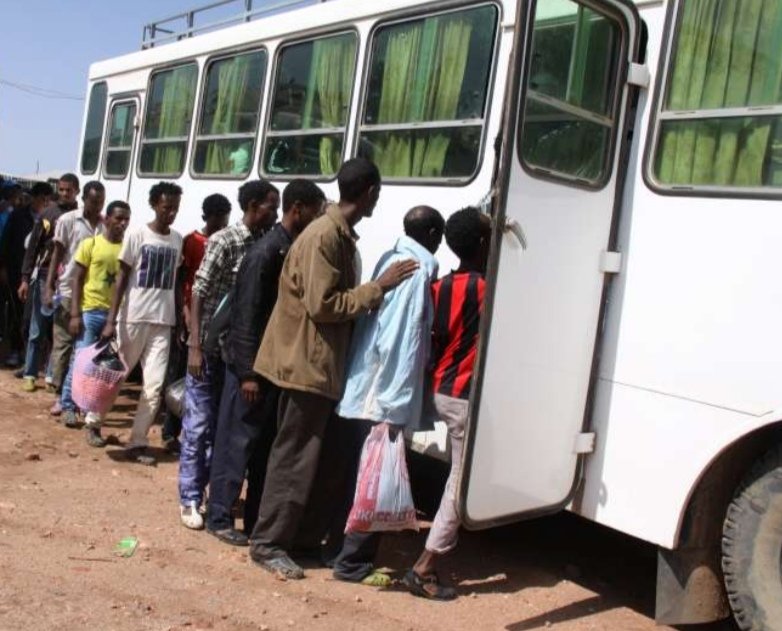 shewgiMAhmed's tweet photo. Everyone claims that he is behind the #fake_peace between the two regimes in #Eritrea and #Ethiopia!
I am really confused ! Who is behind this false peace that left the Eritreans fleeing their country again? #UAE or #SaudiArabia or #AbiyAhmed or #Dawit from #Tigray ?
#ุฅุฑูุชุฑูุง https://t.co/PmMJgTimdG