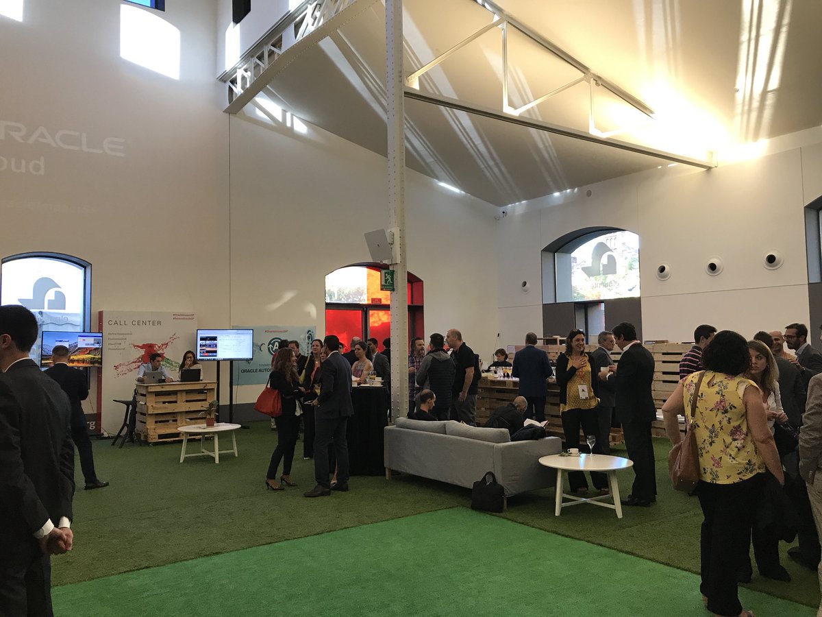jamoralesramos2's tweet image. #DemosOracleSP #OracleImpactSP ahora en Casa del Lector - Naves del Matadero.