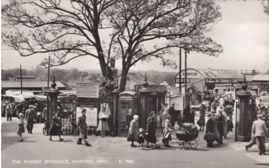 0013ellie's tweet photo. 1st one - the old ashford market entrance looking from end of bank street looking towards the front of the construction site at the moment, you can see the gate entrance which they have refurbished and placed back within the development. @croooky @AshfordCouncil @AshfordSnowdogs https://t.co/V7cgIrlqfy