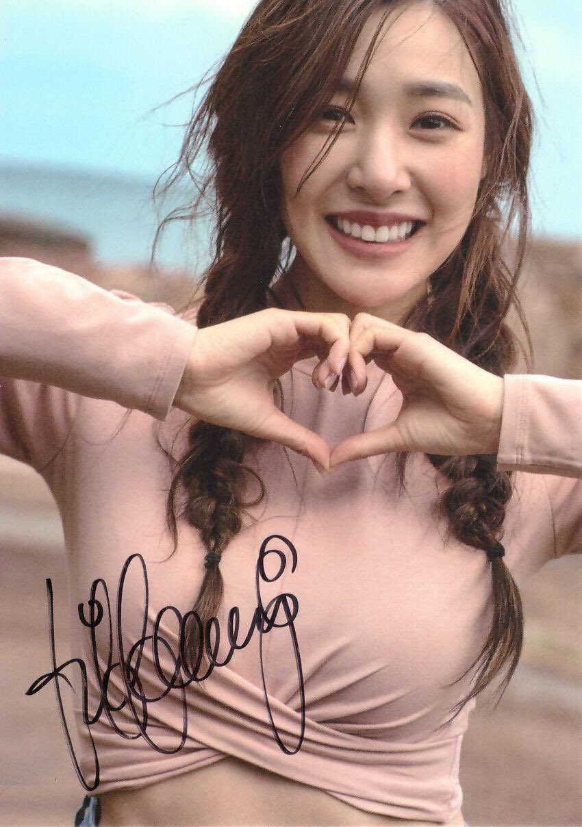 Tiffany young 2025 x h&m