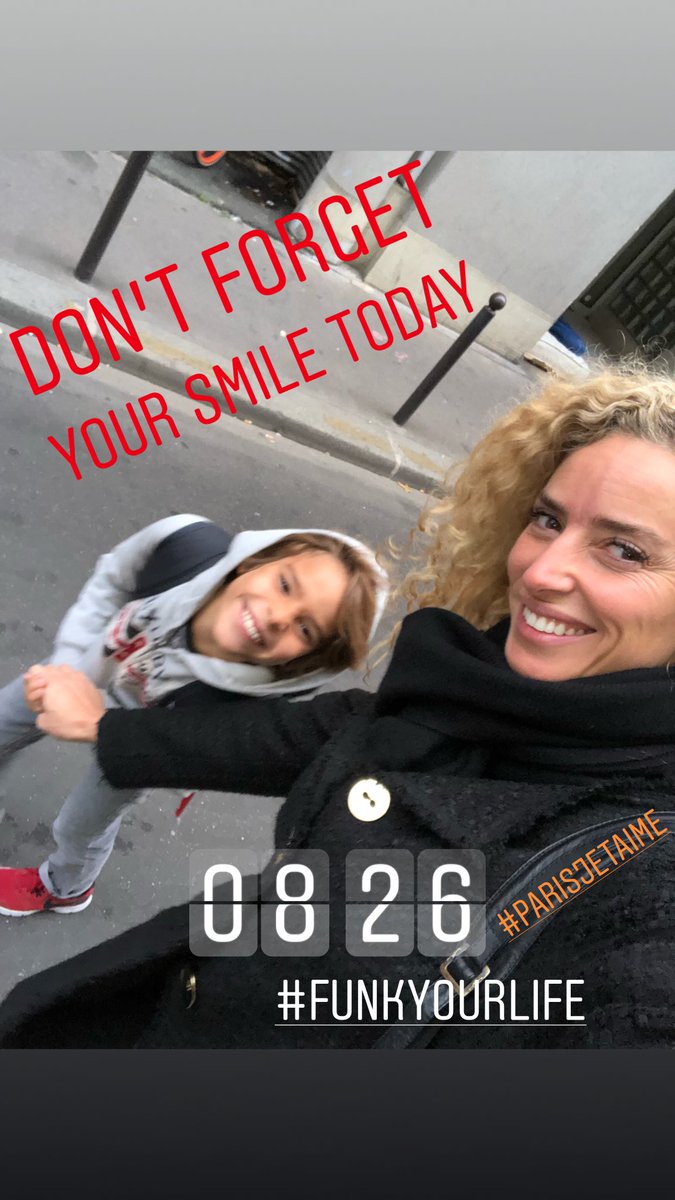 Prendre chaque jour conscience que nous vivons avec une date de péremption amène à vouloir en savourer chaque miette, se concentrer à l’essentiel, à partager avec les gens qu’on aime, à réaliser l’impossible, à avancer dans la lumière avec pour but en faire des jours meilleurs.