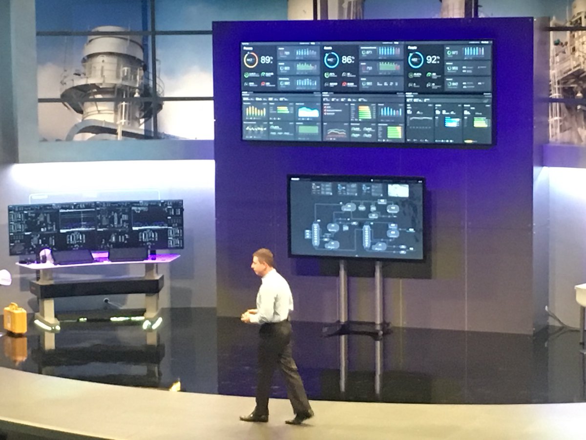 janj00's tweet photo. Very impressed by #Honeywell at the #HUG18, #realwear https://t.co/P0uksNxDP9