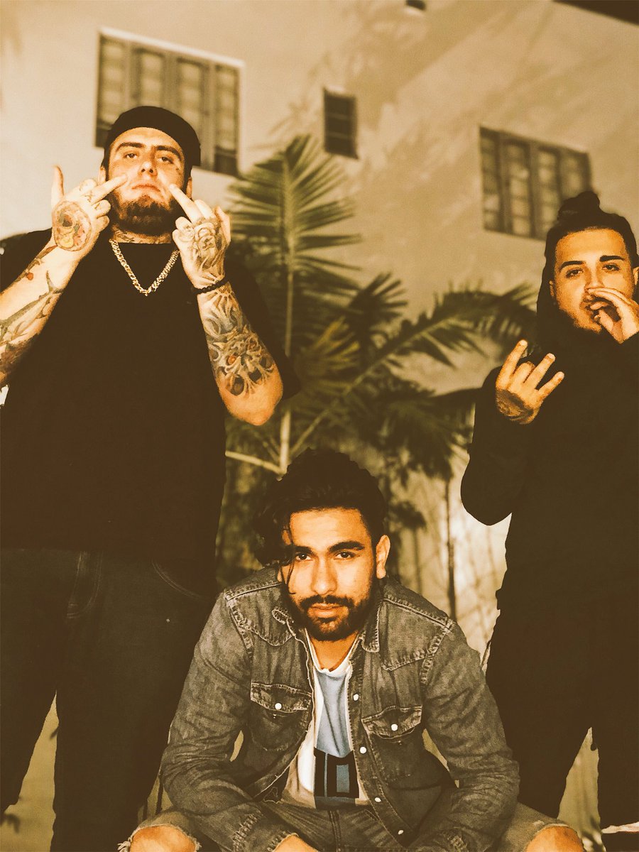 Neeko710's tweet photo. South Beach Mobbin w/ The Boys 🌴 https://t.co/nhxo4QqDVB