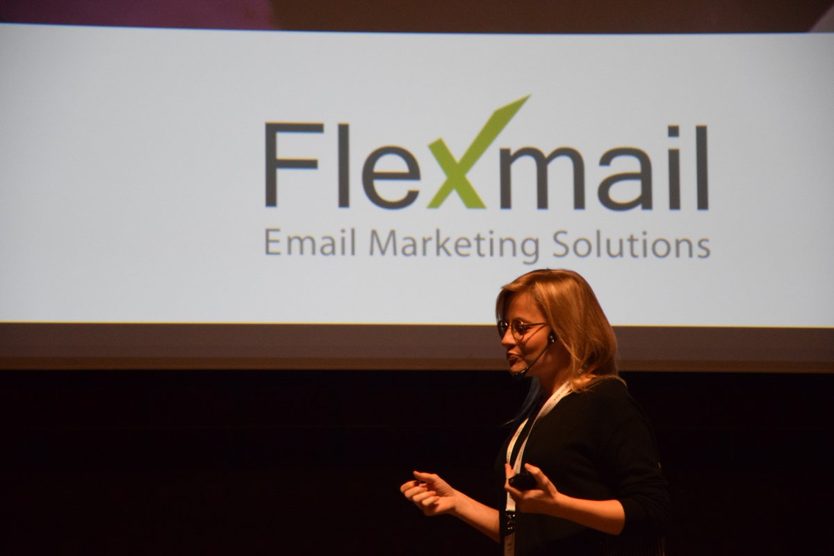 flexmail_be's tweet photo. Gisteren was @MichelleDassen gastspreker @OMConference18.
Ze gaf een leerrijke presentatie over E-mailmarketing in de customer journey. 
Op maandag 15 oktober zal zij opnieuw te bewonderen zijn op het podium, be there! 
#Flexmail #EmailMarketing  #omconference18 https://t.co/Dk3xaka8gB