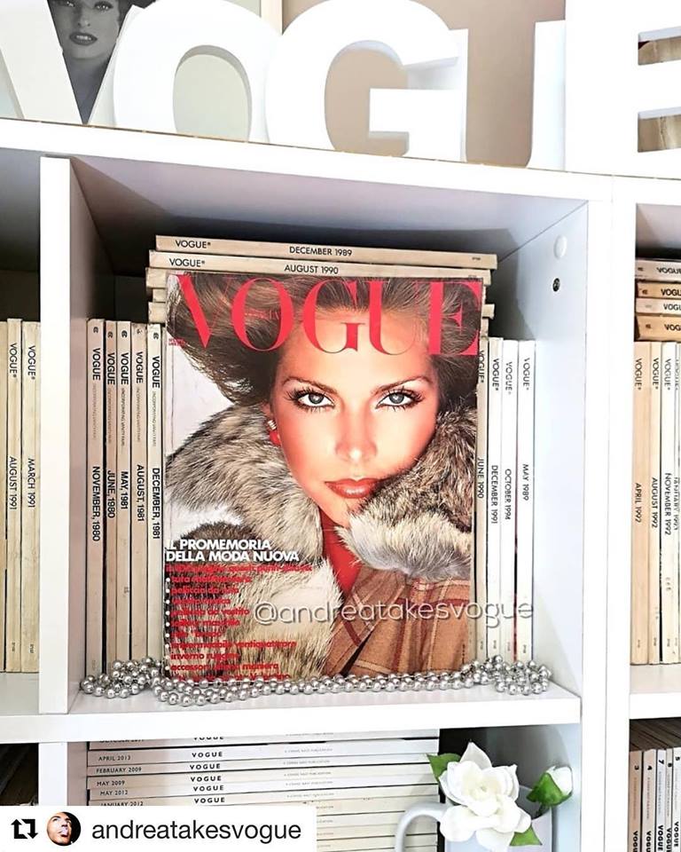 #LauraAlvarez wears @realmrvalentino <a href="/MaisonValentino/">Valentino</a> , photographed by #GianPaoloBarbieri for <a href="/vogueitalia/">Vogue Italia</a> , september 1975.
#fondazionegianpaolobarbieri
