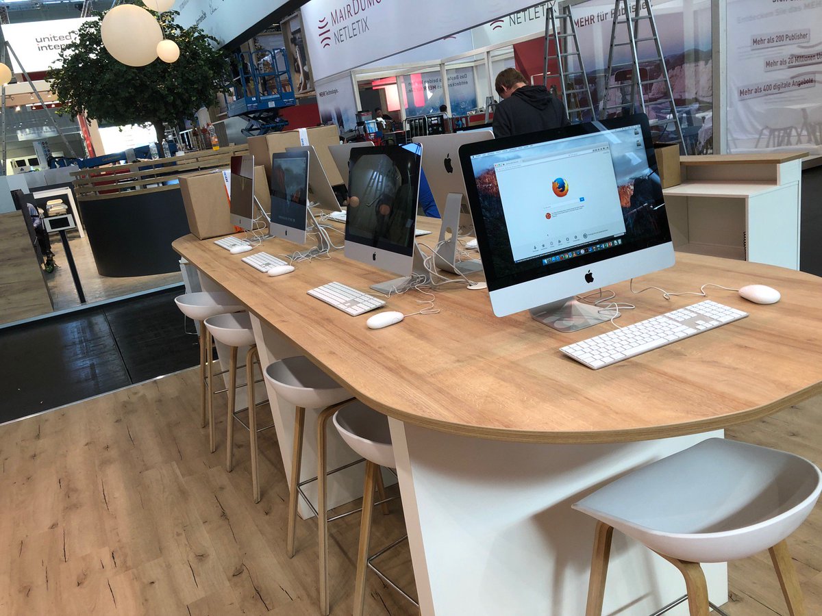 setconGmbH's tweet image. Für #Oracle waren wir ebenfalls mit einem Messestand auf der #dmexco vertreten.
Hier gab es an zwei Tagen ein volles Programm mit Cocktails &amp;amp; Co.
#setcon #Kreation #Konzeption #Rendering #Umsetzung #Messebau  #Veranstaltungstechnik #Medientechnik #Oraclecloud #dmexco18 #Kölnmesse