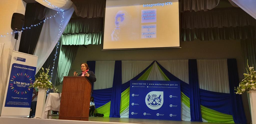 DavidJohnMillar's tweet photo. #FPCONFERENCE Dr Tarling: teachers must take ICT integration risks. Teachers must have the courage to fail. What we do now is no longer good enough. Teachers need to be willing to change and have the passion to do so. Integrate ICT in the FP. https://t.co/oAu22Derzu