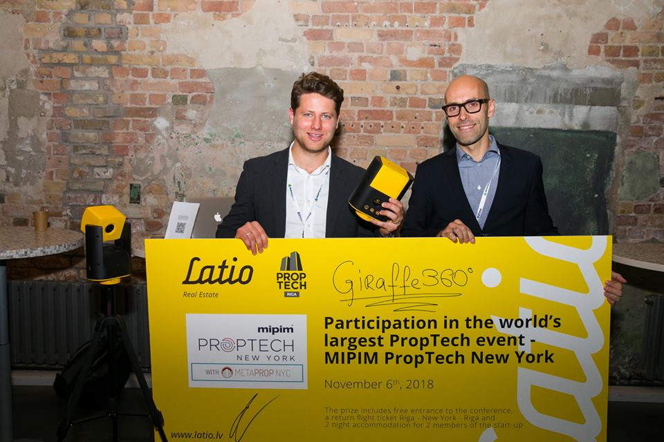 RISEBA_LV's tweet photo. Apsveicam #RISEBA absolventu, Giraffe360 CEO Mikus Opelts ar uzvaru PropTech Riga 2018 Startup konkursā! Vēlam veiksmi Ņujorkā! 👏🏅 https://t.co/CfBG3btKgy