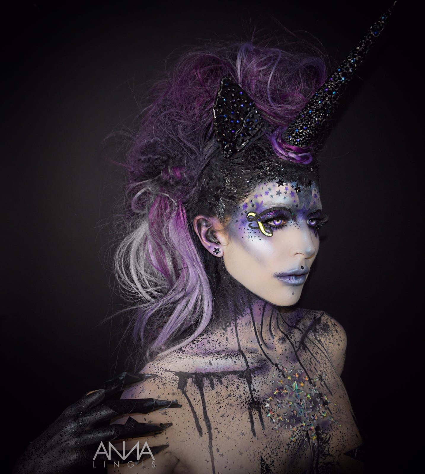 Anna Lingis MUA Twitter: "31 Days of Halloween has begun over on my IG... For those that don't Day 1 DARK UNICORN Day 2 Tim Burton's WONDERLAND https://t.co/zYquhMB73J" / Twitter