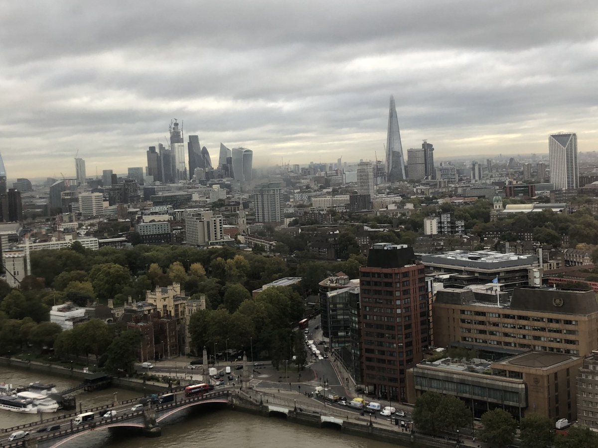 CristinaGGS's tweet image. At the Returns Revolution conference by @ReBOUNDreturns. Amazing view  #skyloft #london #TRRC18