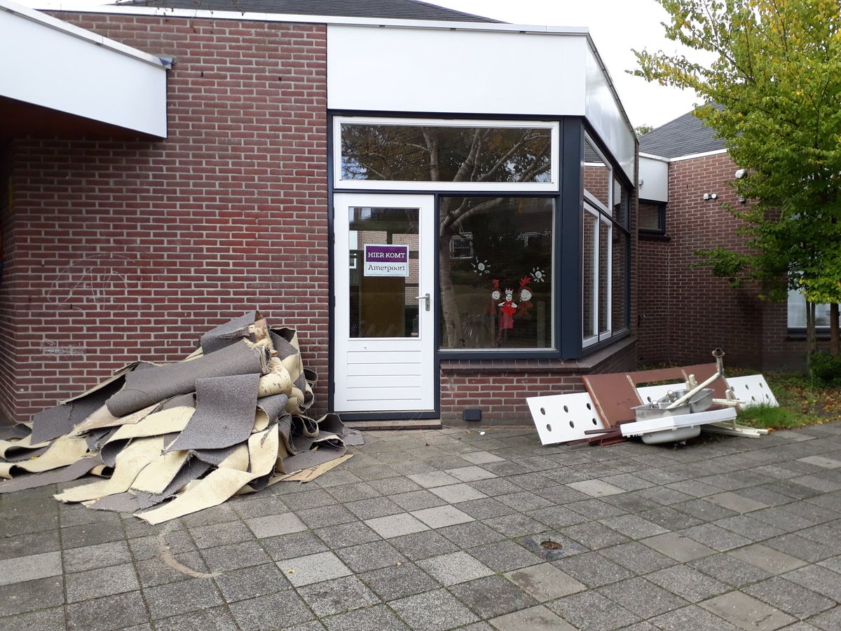 SMijnten's tweet photo. Het verbouwen is begonnen! #DeSmederij #Dagbesteding #middenindemaatschappij #Amerpoort https://t.co/Lk5lqEorcg