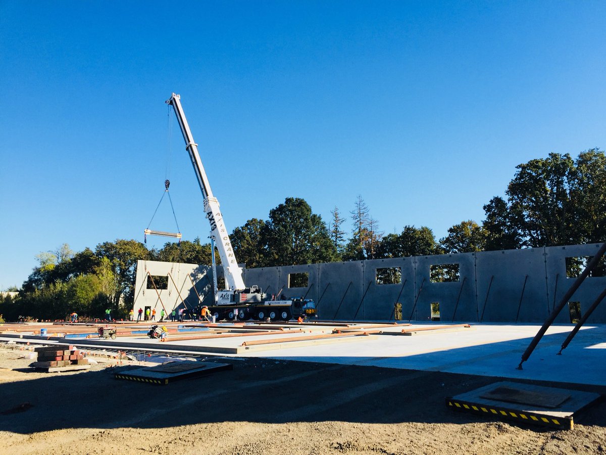 AxisCrane's tweet photo. #axiscrane #mobilecranes #rigging #tiltup https://t.co/fhK0B91dKX