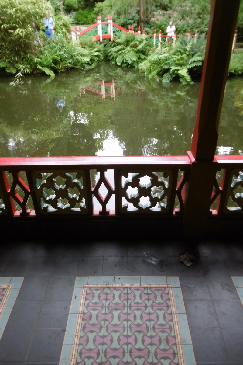 5thLackey's tweet photo. #TilesOnTuesday decorate the floor of another #Chinoiserie garden building, this one at #BiddulphGrange #Staffordshire NT. Chinese temple, probably designed by #EdwardCooke, listed Grade II, part of a phantasmagorical garden started by #JamesBateman in 1841. https://t.co/a0ljuLKiKu
