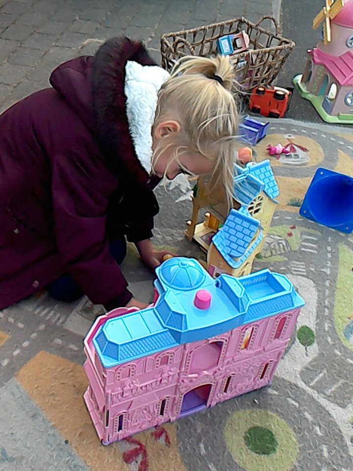 Alison Cooper tweet media