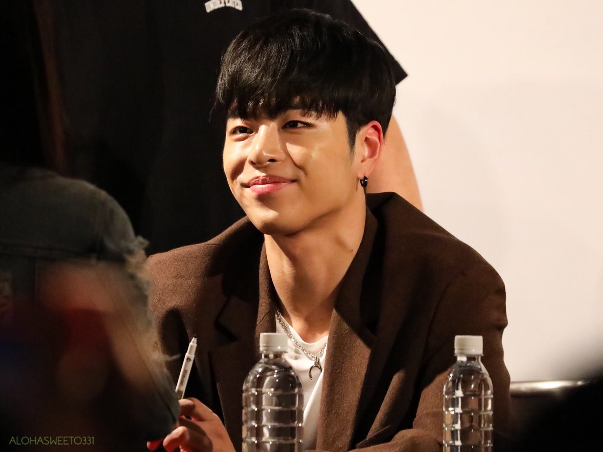 ALOHASWEET0331's tweet photo. 2018.09.21 in Taipei
#iKON #아이콘 #준회 #구준회 
#JUNE #junhoe #ジュネ
So cool♡
So cute♡ https://t.co/39SuJx7zey
