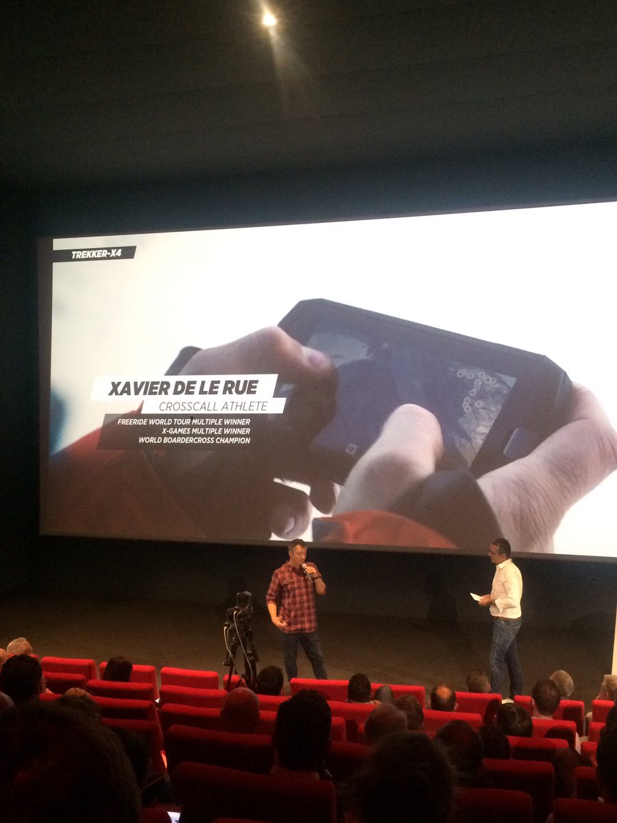 ANDY55923911's tweet photo. Le grand champion de freeride Xavier De Le Rue présent au lancement du nouveau flagship Trekker X4 #crosscall : le premier smartphone qui intègre une action cam sans compromis sur le reste. #createyourlifestory https://t.co/akGRpBAeUV