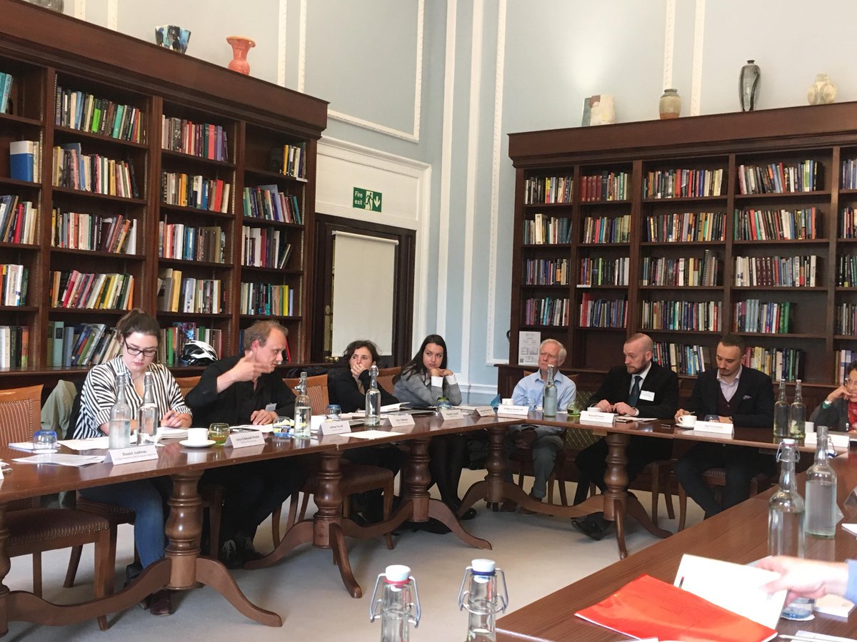 globaldiscourse's tweet photo. Conference #LimitsofEUrope special edition #globaldiscourse - @adrianfavell @UniversityLeeds 'The question of Brexit is not only about the EU, it's also about the future of multi-racial multi-ethnic Britain' #SmallEventGrant @UACES https://t.co/nYXBSchSlI