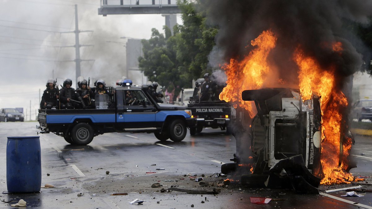 infobae's tweet photo. El régimen de Daniel Ortega estima en 1.180,6 millones de dólares los daños causados por la crisis en Nicaragua https://t.co/GmkmQBoZxq https://t.co/5oSdxB3wTx