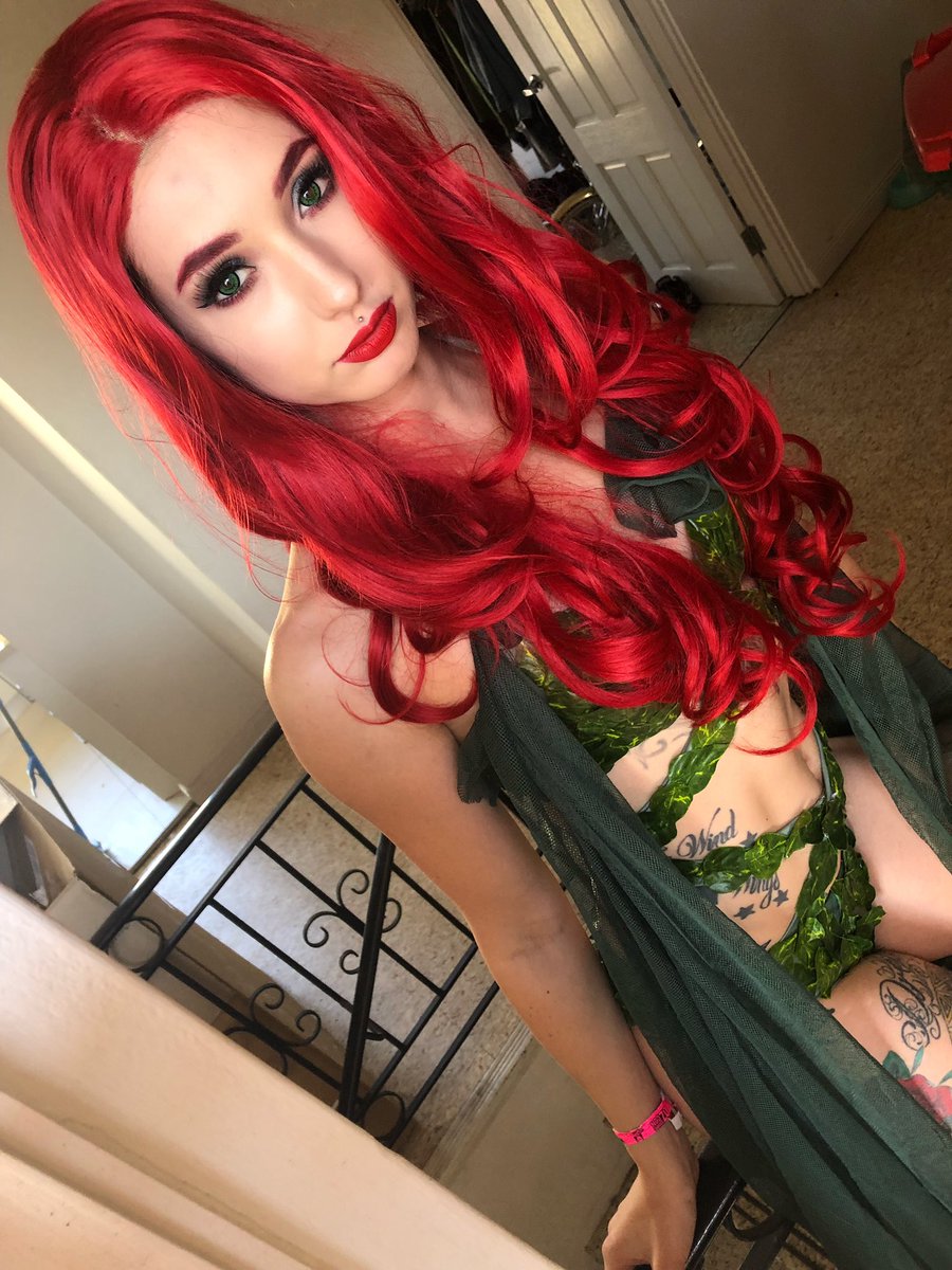 staceythuell's tweet photo. Also here’s a photo of me as #poisonivy for #OzComicCon https://t.co/TDpDAT84Oh