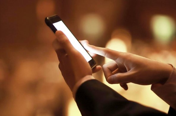 5 ways leaders can create a productive presence on social media: ow.ly/191h101hjP5 [via <a href="/Forbes/">Forbes</a>]