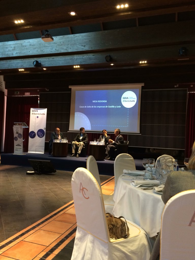 Interesante charla en @ACPalacioStaAna con <a href="/Cepa21Bodegas/">Bodegas Cepa 21</a> sobre la digitalización de las empresas.