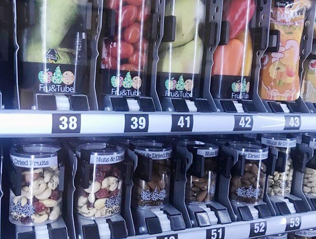 HostelVending's tweet photo. Las administraciones empiezan a apostar por el vending saludable incentivando a las empresas https://t.co/MHXCjLpE6o Canon 0 en la @UMU ¿Qué os parece en @Fruitube @ChangingVending? https://t.co/LsG9Spa6q9