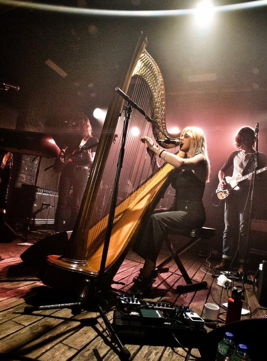 Totally blown away by <a href="/MikaelaDavis/">Mikaela Davis</a> and her band last night, thank you so much for having me! <a href="/OmearaLondon/">OMEARA</a> was a dreamy venue to play. <a href="/rubyduffmusic/">Ruby Duff</a> sounded incredible as well! Photo by <a href="/66james99/">James Hammick</a> (cropped) 🎤