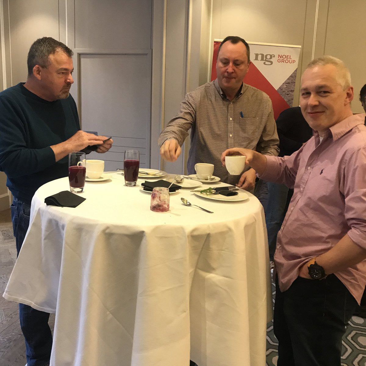 ChefNetworkIRL's tweet photo. The stage is set and the conversation is already flowing. Our first #ChefsRoundTable - looking forward to hearing #chefs ideas on how we can improve #KitchenCulture 
@WestburyDublin @SkillnetIreland #ChefNetworkSkillnet https://t.co/LmgQgTMYVn