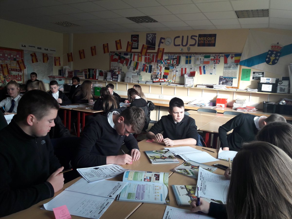rosshallmodlang's tweet photo. S3 using MTV strategies @RosshallMTV this morning completing their Profiles...plenty of debate with 'What makes you say that?' and 'Tug of War' linking nicely to importance of language learning AND key skills development! #linkingourlearning #thinkingskills #DYW https://t.co/t7Iof2lzfj