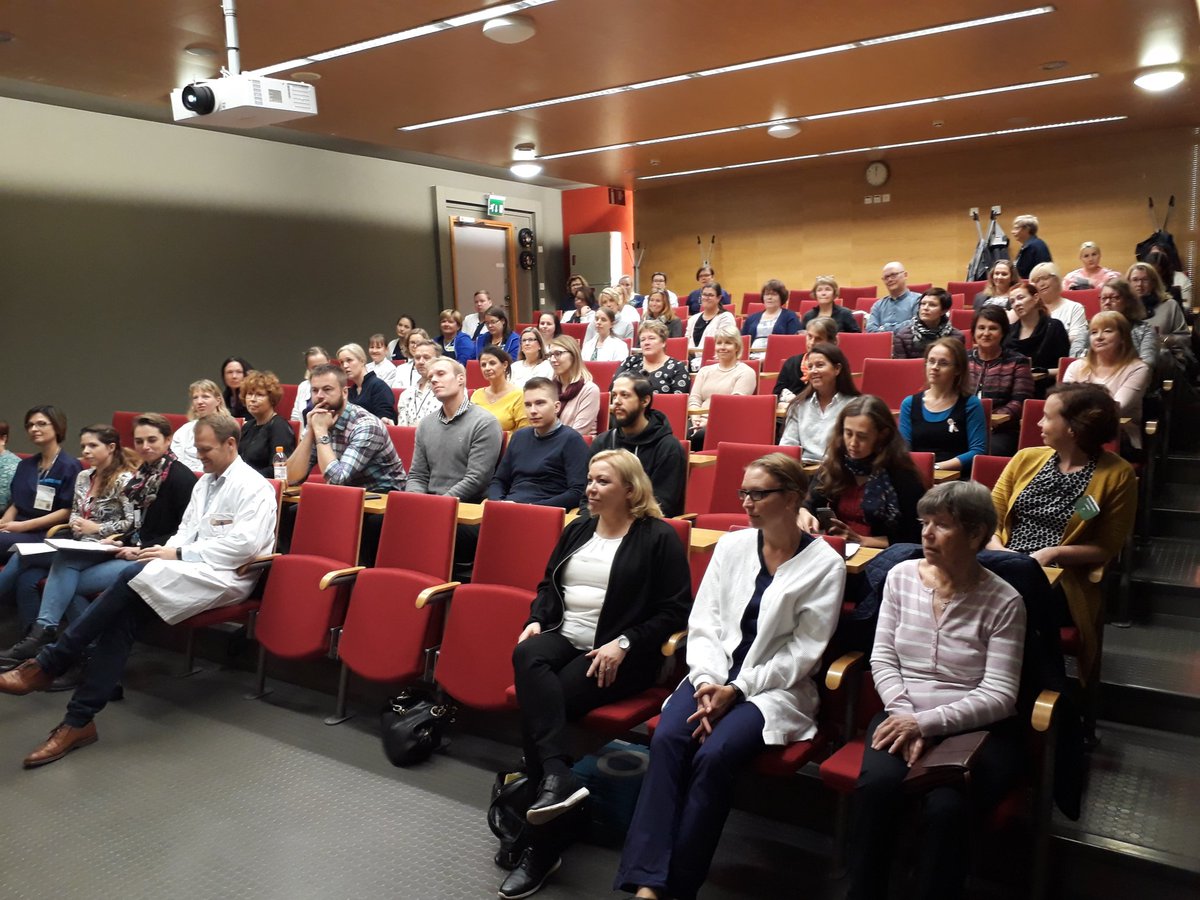 HusStartup's tweet photo. #Findery Lohjan akuutin neurologisen kuntoutusosaston avajaisten yhteydessä. Terveydenhuollon ammattilaisten ja #kokemusasiantuntija'n lisäksi lavalla myös @PeiliVision @GoodLife_Tech & @MeditasOy https://t.co/BoxUWhydYI