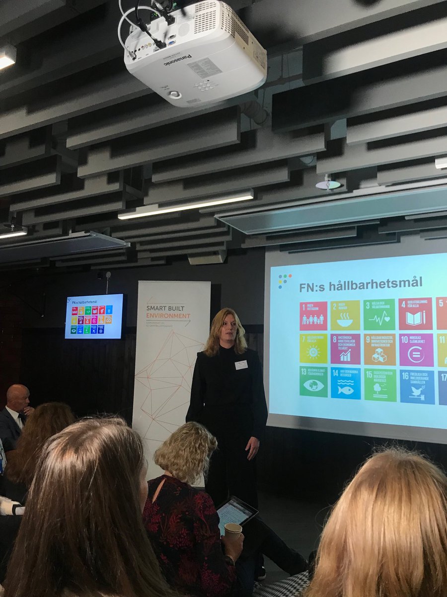 EvaSchelin's tweet photo. #iqsamh Emma Gretzer från #formasforskning beskriver Formas uppdrag och hur #smartbuilt kan bidra till ett hållbart samhällsbyggande. https://t.co/h4J6hV9LqB