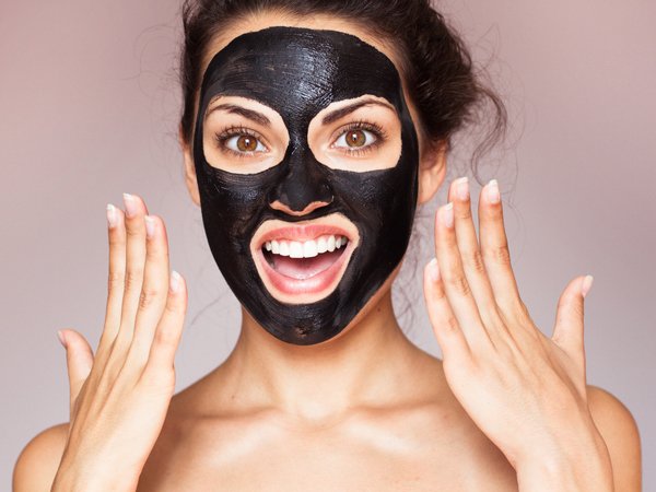 BeautyNft's tweet photo. ALDI has released a charcoal beauty dupe to give your face some love https://t.co/geqMPkh5WM #beautynews #beautyuk #nftbeauty #charcoal #BeautyInside #beauty #COSMETICS https://t.co/akfVzUTJNL