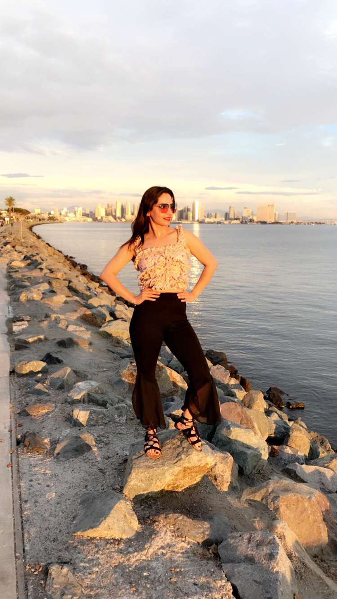 AnchorPiya's tweet photo. #Day16 #USA #Trip #EndingUp #SanDiego #Hopping #WaterSports ...#Outfit #AllureClosetByDeepikaSethi Deepika Nagpal Sethi https://t.co/3MiZ9Bb7UA