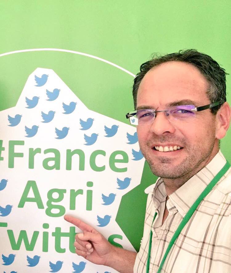 StTRAVERT's tweet photo. C’est avec beaucoup d’émotions que j’apprends le décès brutal de Cyrille Champenois, agriculteur aussi passionné que passionnant. Il était le fondateur et président de @Fragritwittos. Mes pensées vont à sa famille et à tous ses amis. https://t.co/H1bzIN5xUP