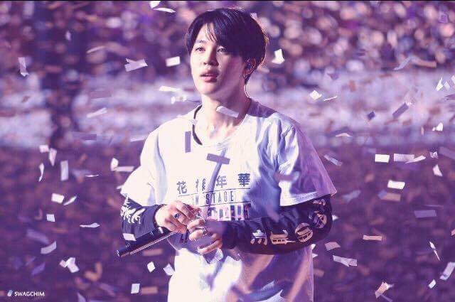 bangtrv's tweet photo. honestly can’t believe how jimin lost his chubby cheeks,,,,, it’s aMaZiNg https://t.co/egXK7GDSoE