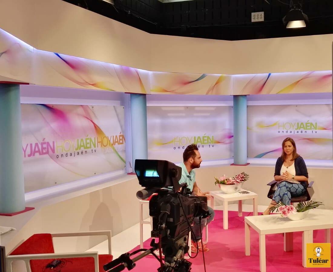 Nuestro chef #ÁlexMilla reveló ayer en el programa <a href="/HoyJaen/">Hoy Jaén</a> de @ondajaenrtv, más detalles sobre nuestra inauguración.

Comprometido con los más necesitados, se ha ganado el apodo de #ChefSolidario.

Y el primer día de #Tuléar va dedicado a la #FAguadeCoco y #UnaEParaCelia