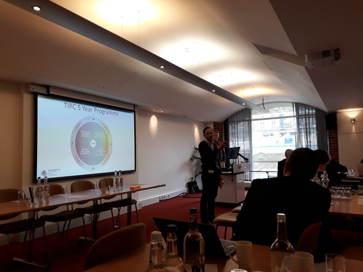 ceobando's tweet photo. @AlejoOlaya shares his experience in leading the #GreenBook for Colombia with members of @TIPConsortium #EngagementWeek https://t.co/yXrSviV6I8