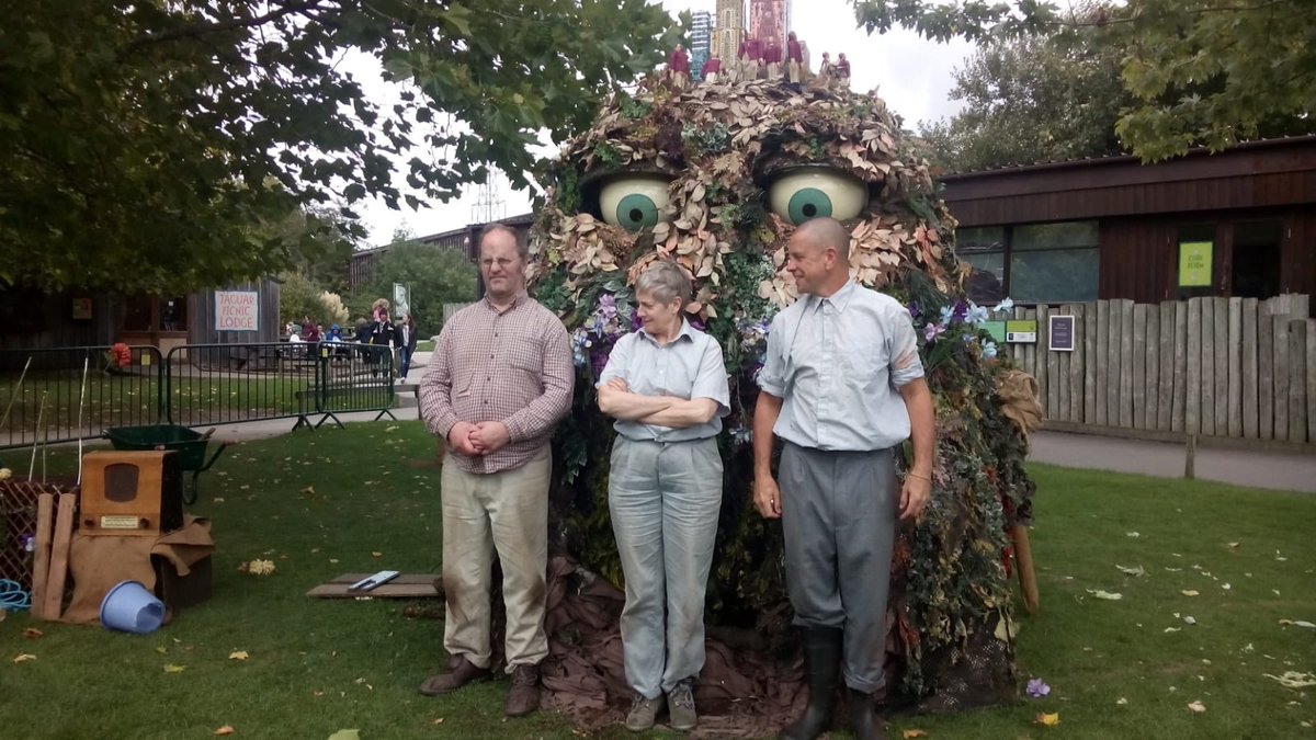 pdfinegan's tweet photo. Last show of the Summer photo shoot @wrasuk #CompostMentis @chesterzoo https://t.co/tMikKYu53k