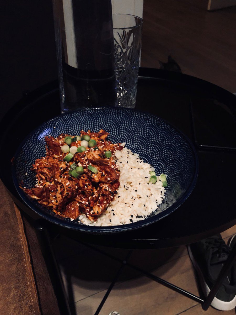 Sesam kip uit de slowcooker foodieadventures.nl/motd/sesam-kip…