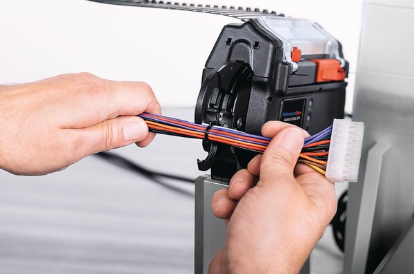 HellermannTyton's tweet photo. Process reliability make a difference.
Autotool 2000 CPK. The tool can be fully integrated into automated production and delivers precise data on every single binding. Find out more - visit our website here: https://t.co/0jqXMOXGUN
#Autotool #CableTie #MadeForReal https://t.co/7oOiCttP3J