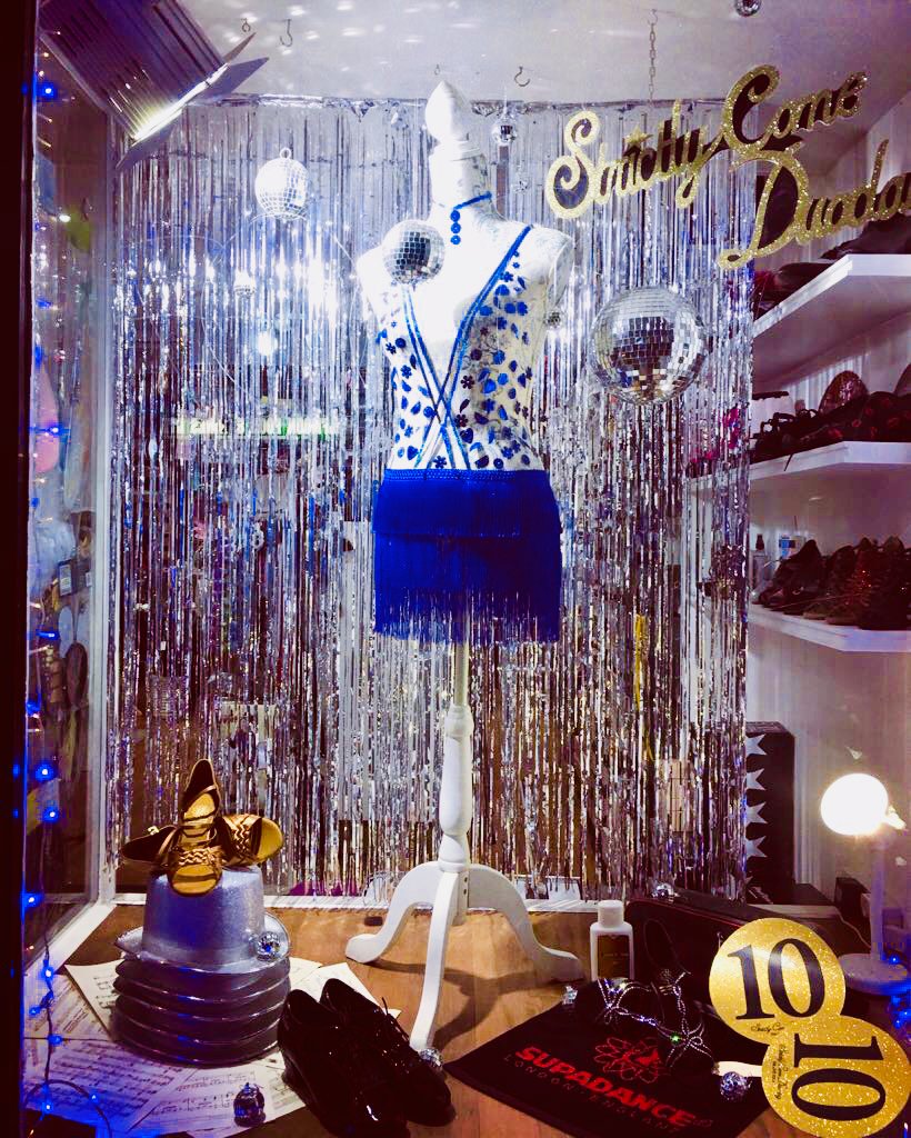 DuoDanceUK's tweet photo. Strictly Come DuoDance!!! Our shop window 2018. What do you think?...
#strictly2018 #StrictlyComeDancing #duodanceuk #southlondon #latinshoes #ballroomshoes #practiceshoes #supadance #rayrose #international https://t.co/iIlGtThJMI