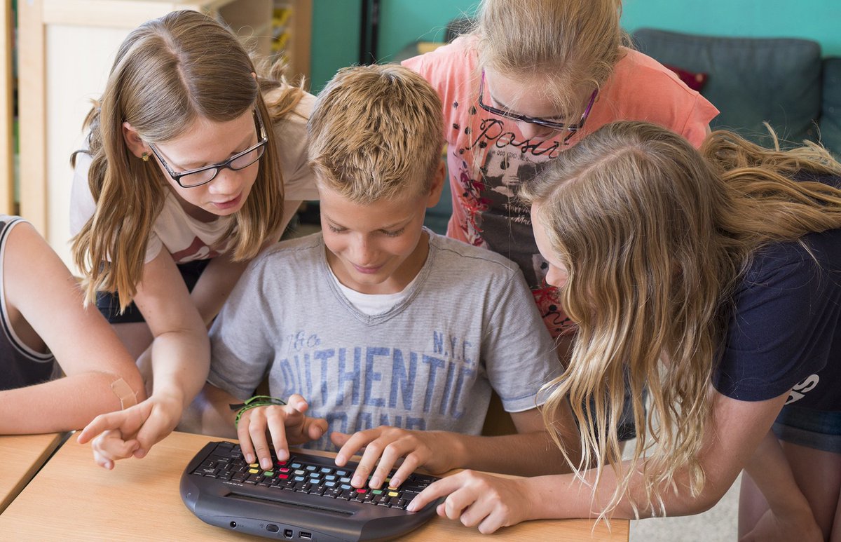 typetuin's tweet photo. Je kind beter laten scoren op school door te leren typen? Reserveer nu één van de laatste plekjes voor onze groepscursus in jouw buurt via: 
https://t.co/I0Tk8RDS75
#Onderwijs https://t.co/4cACUuS83Q