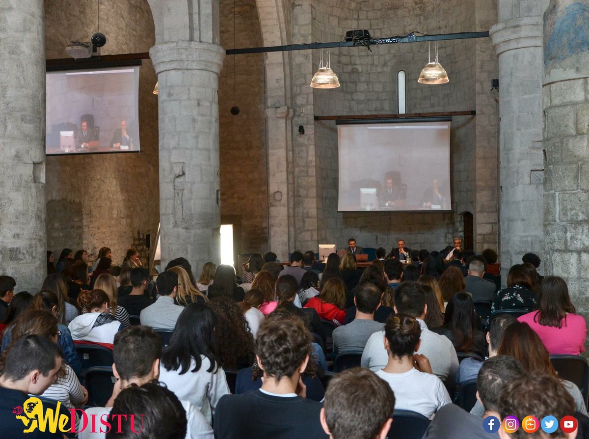 UnitusDistu's tweet photo. Lezione Magistrale per il corso di laurea a ciclo unico in #giurisprudenza tenuta dal Prof. Carlo Enrico Paliero presso l'Aula Magna del dipartimento @unitusdistu Distu 📚
#WeDistu #UnitusDistu @mariosavino5 @gvesperini https://t.co/yRfbXDrcwE
