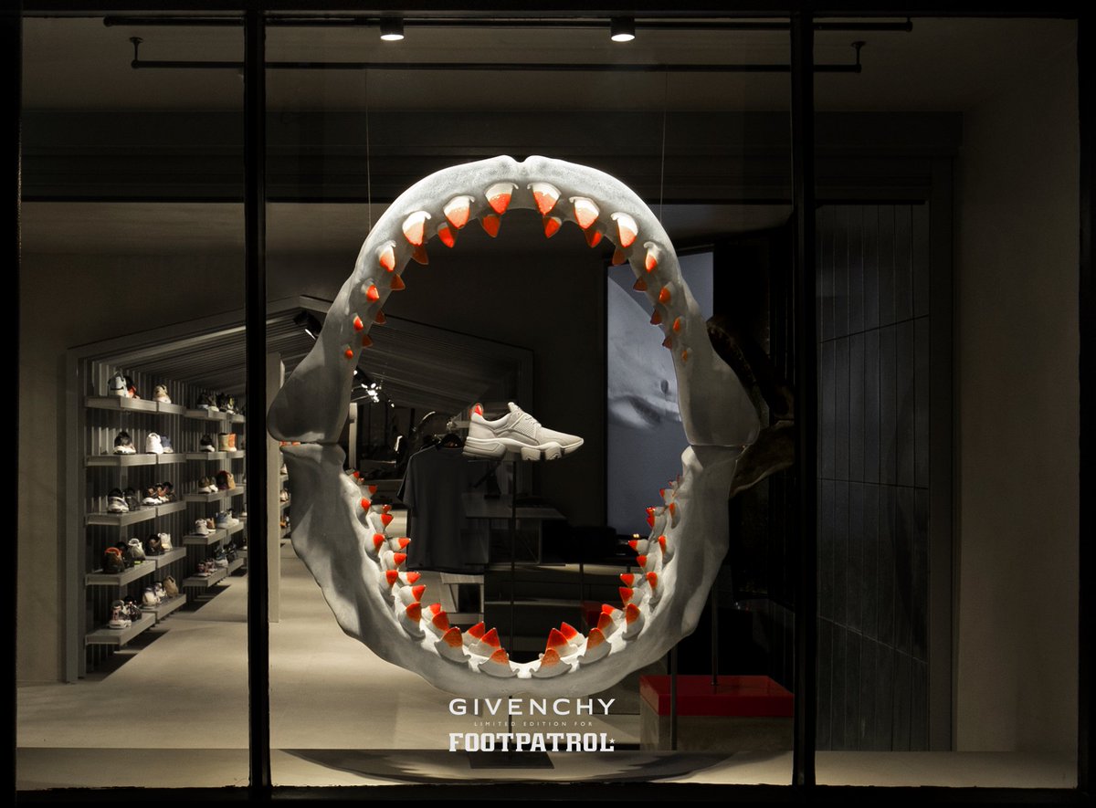 ShapeDesign_'s tweet image. Check out our latest work for @Footpatrol_ldn and Givenchy through the ace design team at Hotel Creative 🦈 #GivenchyJaw #footpatrol #retailstorewindows #retailfocus #shapedesignbuild