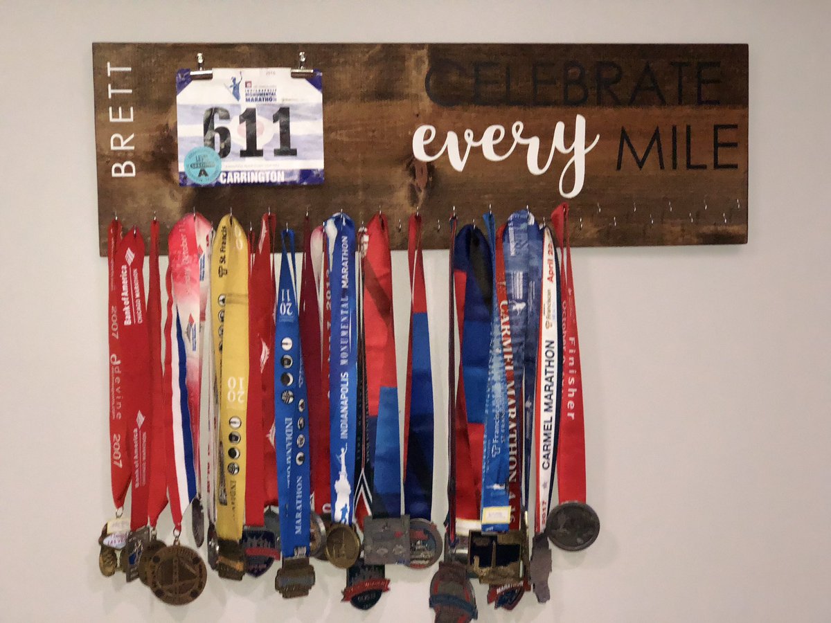 CarringtonBrett's tweet photo. 5 days away...then guess it’s time to add to the Medal board! #CHICAGO #Marathon26....45,000 runners + 1.7 million spectators https://t.co/aOhwHkhc35