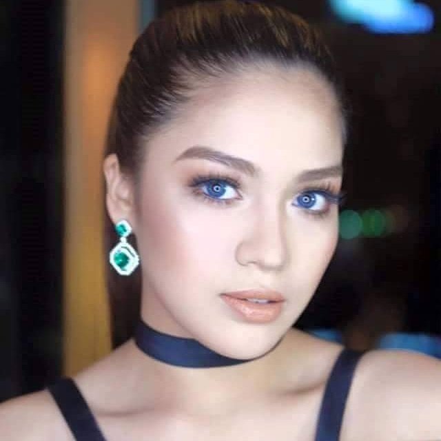 _itsJaneOineza's tweet photo. Super Bet ko talaga toh @itsJaneOineza Yung look mo dito , Eto yung , One of the best dress na fit na fit sayo.โคMakikita mo naman sa Likes na sobrang dami. โคSana next years (fierce look) naman like this. #StarMagicBall2016 #Throwback #TatakStarMagic https://t.co/0DZ6niDOLX