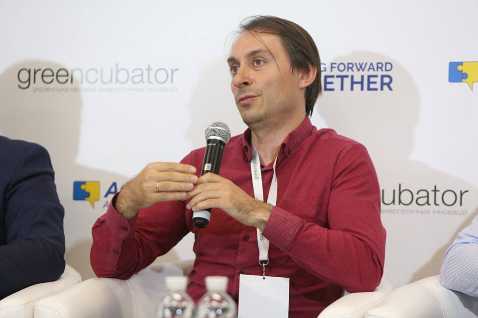 greencubator's tweet photo. UA businesses, that gone green, are sharing their stories at our #EcoInnovationsinUA Forum: Oleksandr Baskov,
@BakerTillyUkr; Artur Dikun, @tdmeestexpress; Dmytro Nikonov, @Nikonov_DA, Autoenterprise
#EcoInnovations #GreenExport #ЗеленийЕкспорт #GreenBusiness #Ukraine #SMEweek https://t.co/wCLpFdxgvJ
