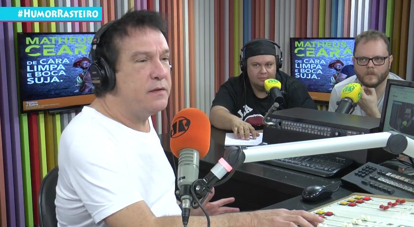 programapanico's tweet photo. Hoje estamos aqui com o BILIONÁRIO Matheus Ceará, que lançará mais um show em algum lugar do Brasil (acho que será em São Paulo). #HumorRasteiro https://t.co/bdxgLvYQcS