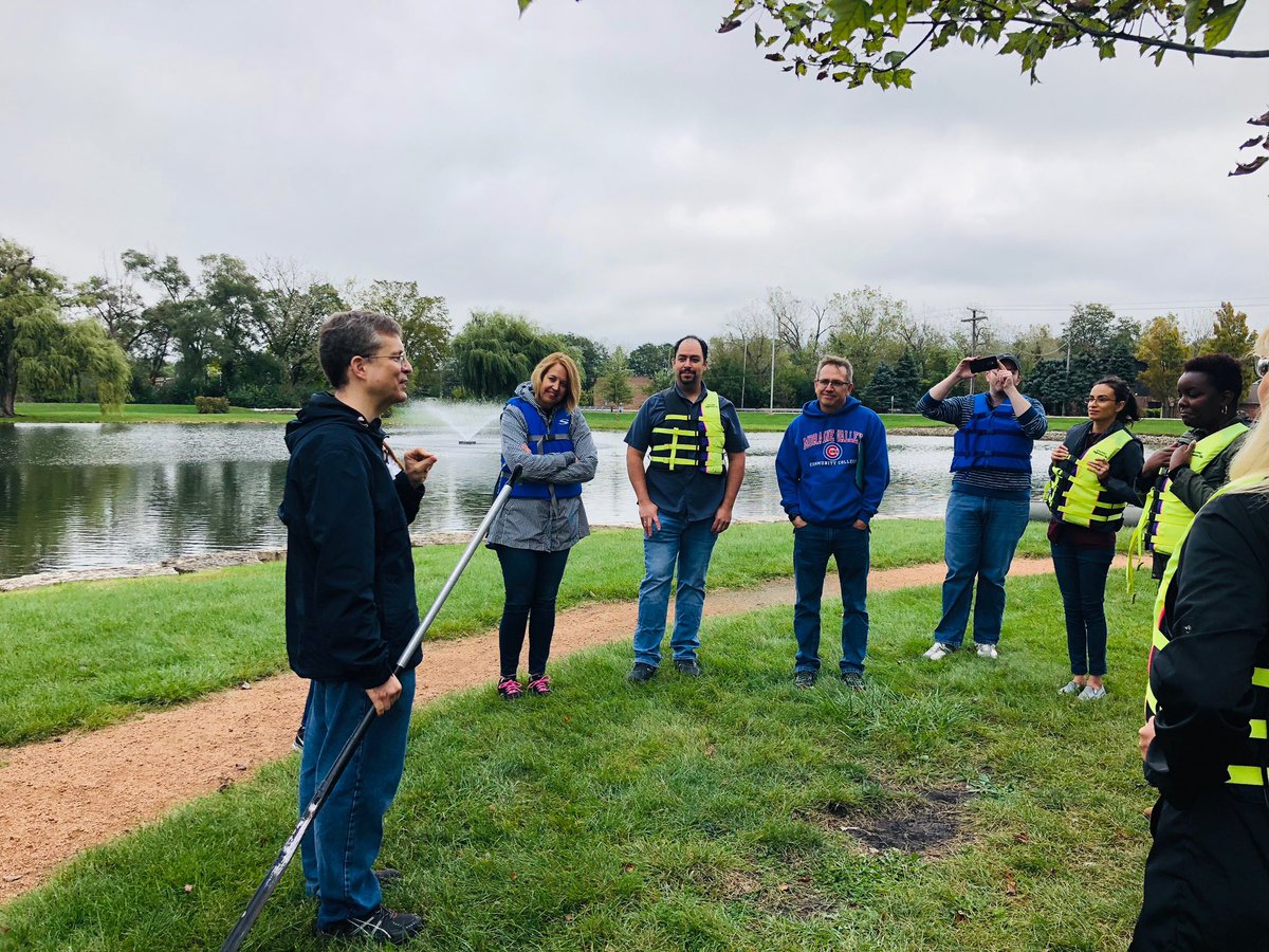 morainevalley's tweet photo. Some of our staff members are learning a new skill today. #MVUnity https://t.co/eVjdhvnvT4